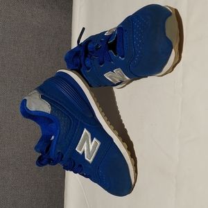 New Balance 574 blue lace up sneakers sz 5